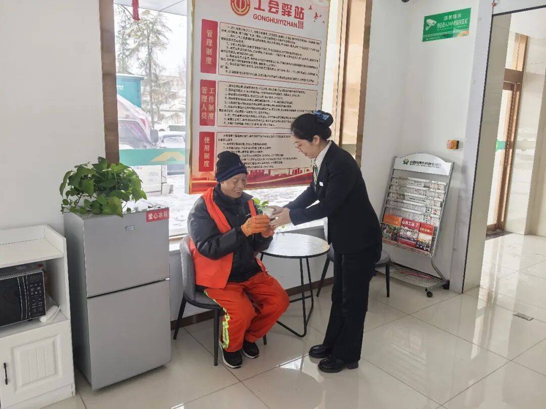 记者手记：瑞雪映初心 代表委员信心升腾