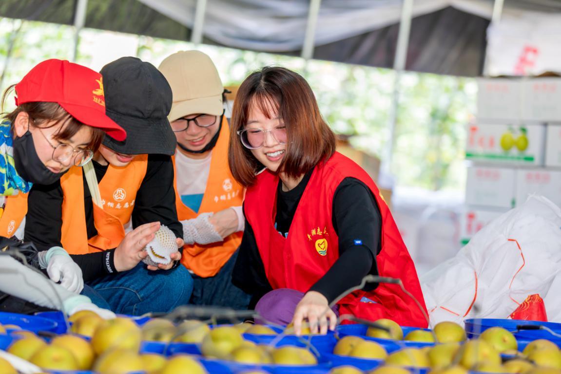 吴清：优化再融资机制 进一步突出“扶优扶科”导向
