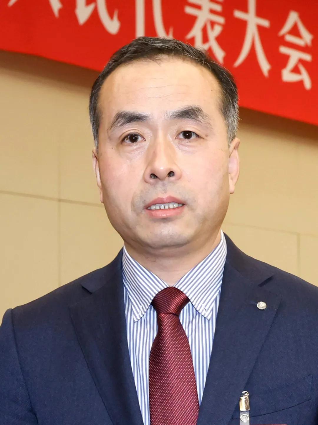 全国人大代表卢林：中小学教育不应过多使用电子产品