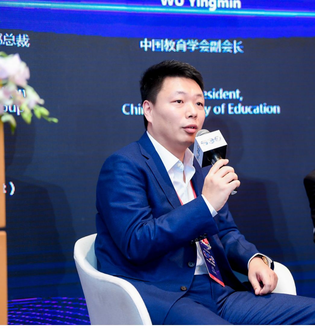 光明肉业：聘任王伟为总裁