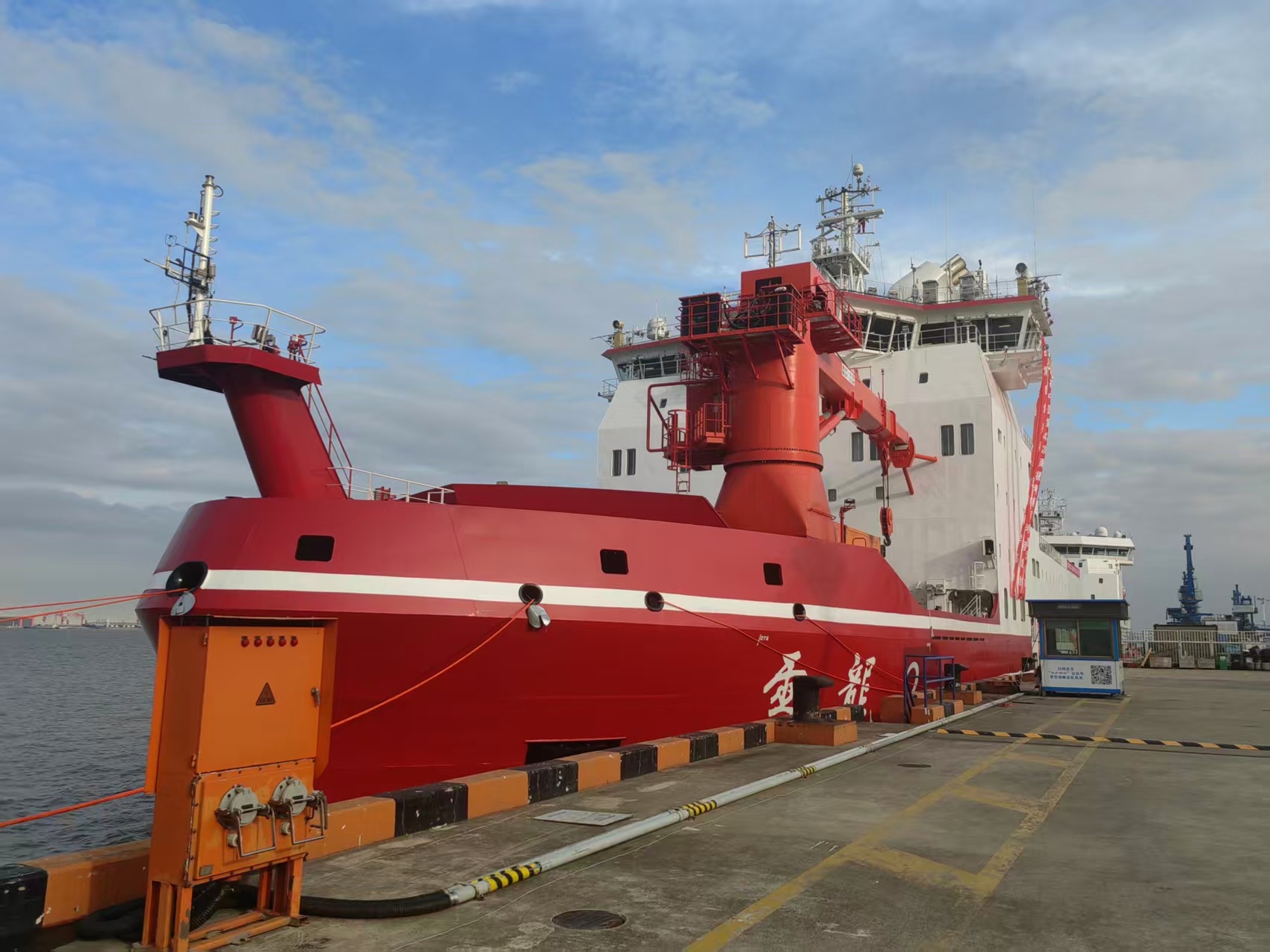 第42次南极考察丨“雪龙2”号携6国科学家前往普里兹湾科考