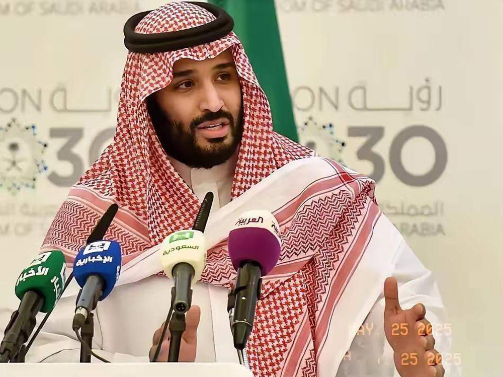 阿曼设定到2030年工业领域吸引84.9亿里亚尔外国投资的目标