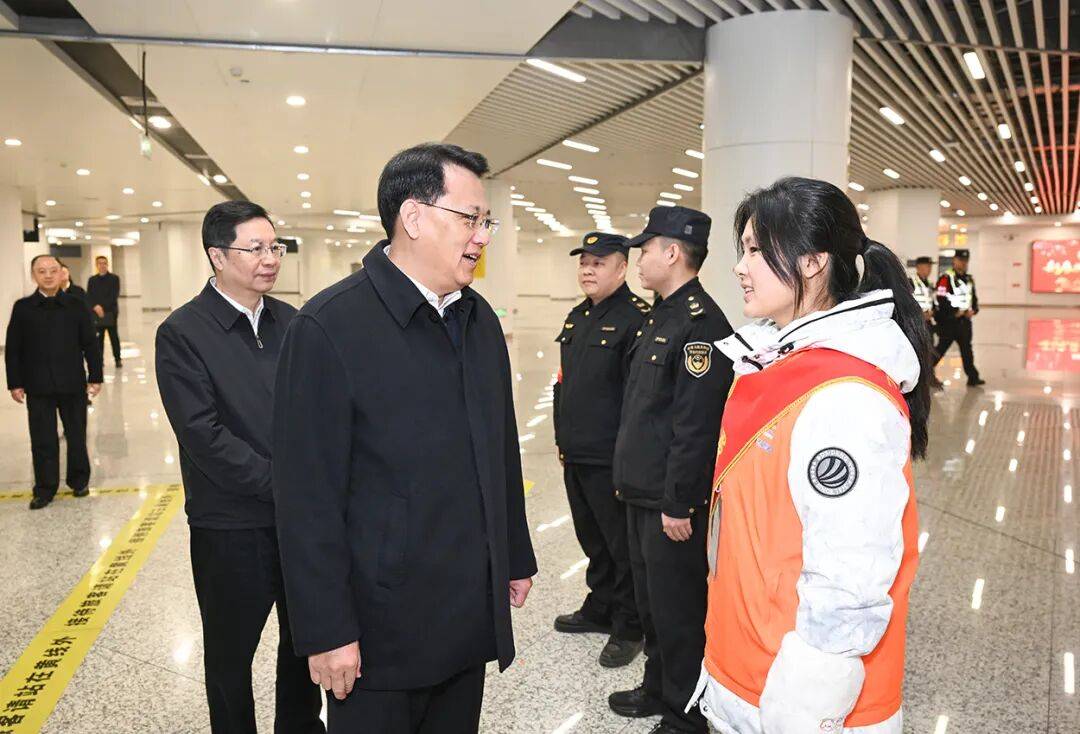 重庆市委书记袁家军与德国企业CEO考察团会谈