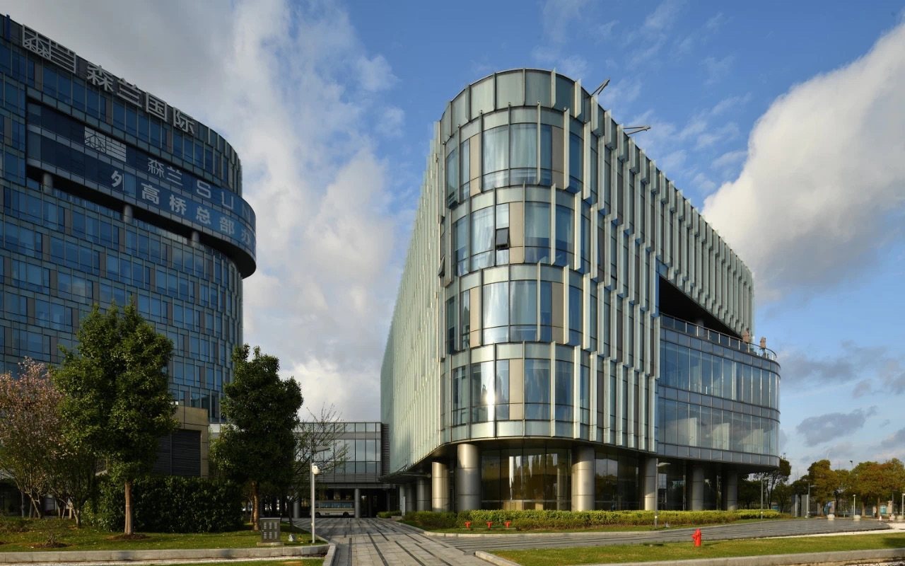 万国黄金集团2025年公司拥有人应占溢利增长135.5%