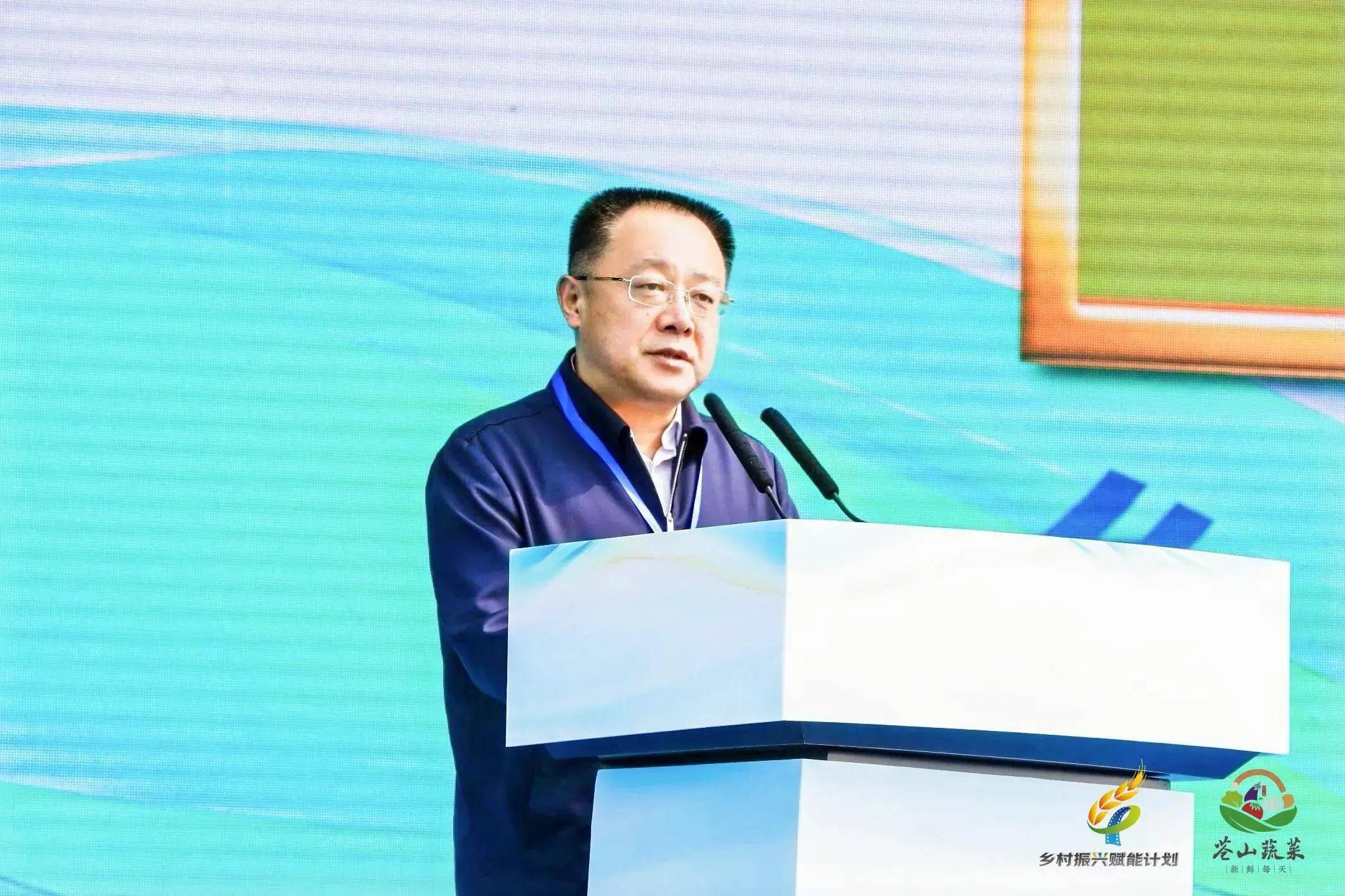 泽润新能获得发明专利授权:“一种具有简易结构优化器的灌胶方法”