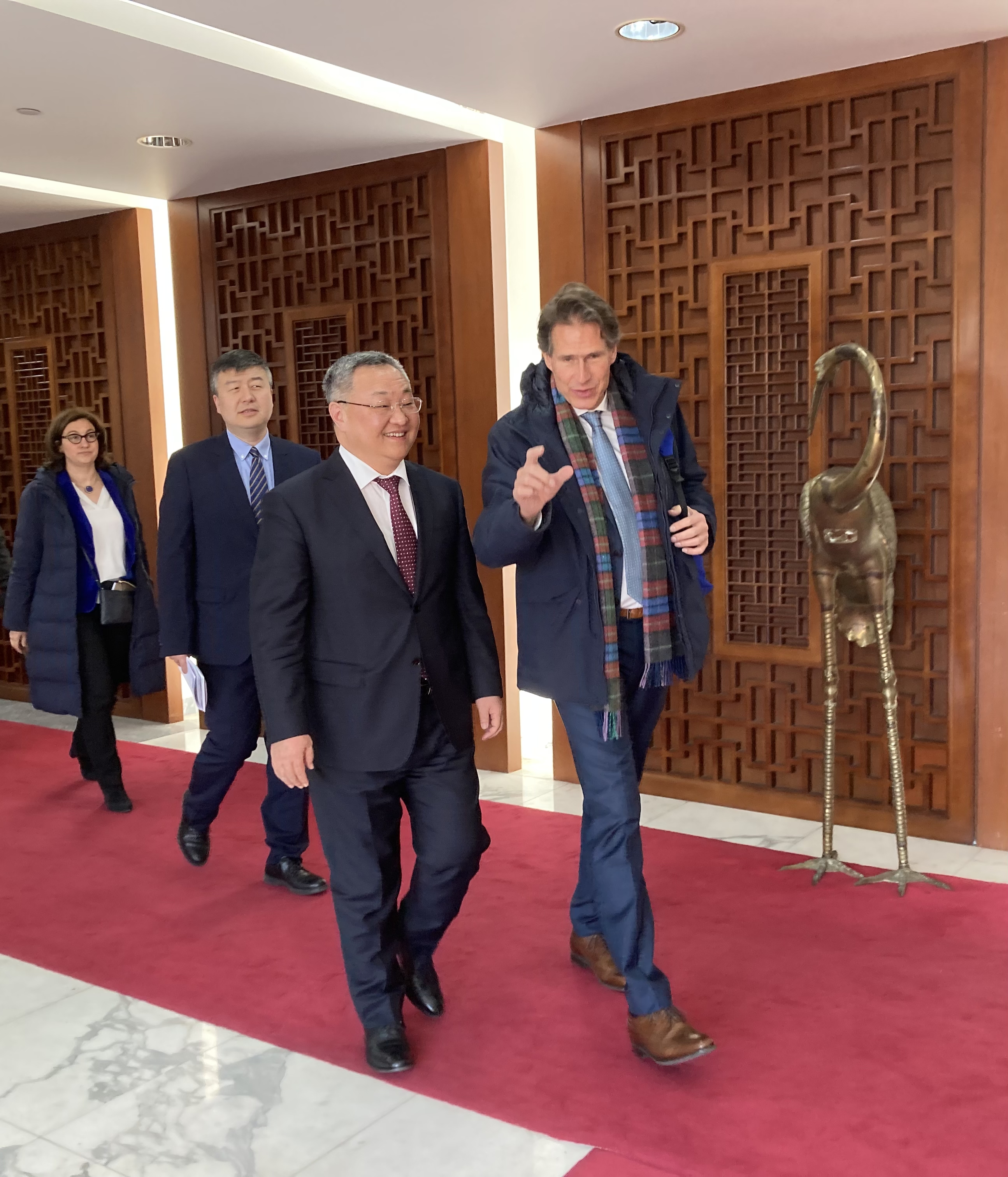 驻非盟使团团长蒋烽大使会见非盟委员会经贸委员贝洛贝