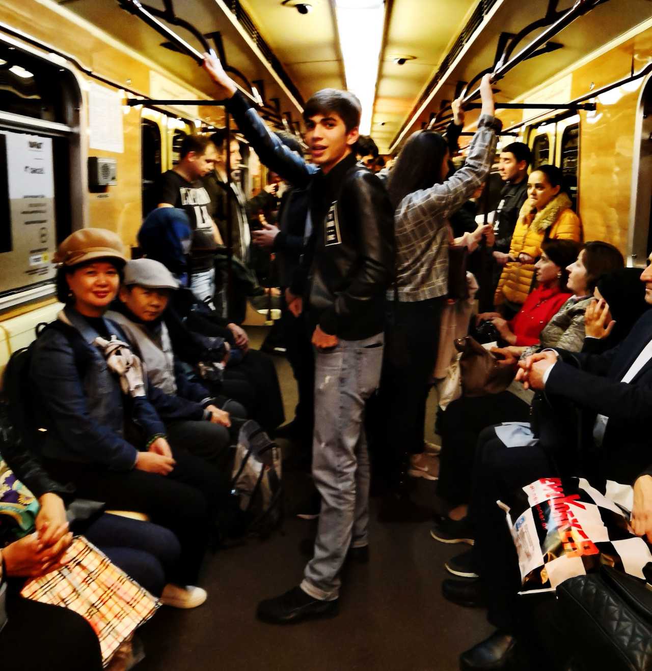 阿塞拜疆国家石油公司同三星子公司签署谅解备忘录