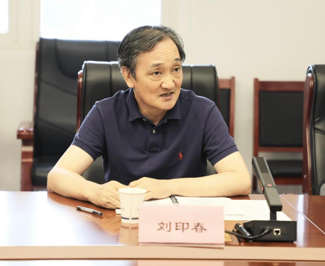 专访丨中国“十五五”有科技雄心,更有实现途径——访英国《自然》杂志总编辑斯基珀